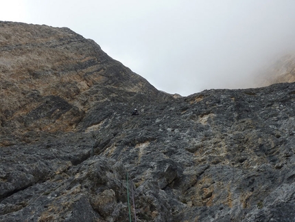 Sass Maor, Pale di San Martino, Dolomiti - Sulla via Scherzi d'Estate, parete Sud Est Sass Maor