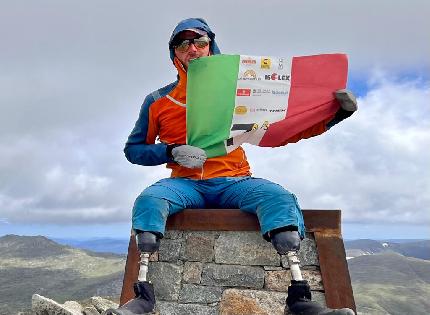 Andrea Lanfri una certezza. In cima al Mount Kosciuszko, il più facile dei Seven Summits