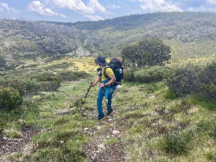 Andrea Lanfri - Andrea Lanfri durante il trekking per raggiungere il Mount Kosciuszko in Australia