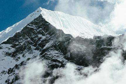 Chobutse, Nepal, Wadim Jabłoński, Maciej Kimel - Wadim Jabłoński e Maciej Kimel durante l'apertura di 'Just Breathe' (M5 VI4 R/X 1600m) sul Chobutse, Nepal (14-18/10/2023)