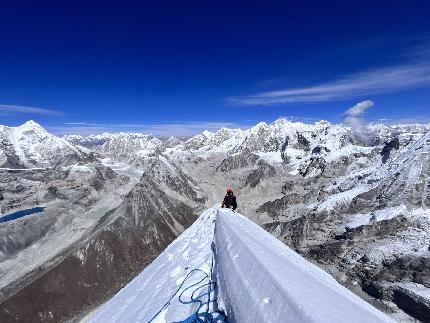 Chobutse, Nepal, Wadim Jabłoński, Maciej Kimel - Wadim Jabłoński e Maciej Kimel durante l'apertura di 'Just Breathe' (M5 VI4 R/X 1600m) sul Chobutse, Nepal (14-18/10/2023)