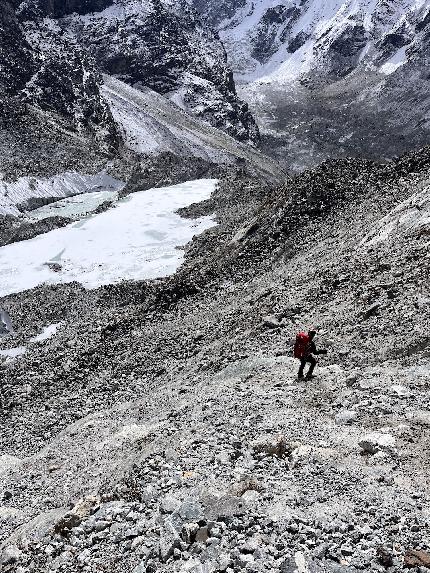 Chobutse, Nepal, Wadim Jabłoński, Maciej Kimel - Wadim Jabłoński e Maciej Kimel durante l'apertura di 'Just Breathe' (M5 VI4 R/X 1600m) sul Chobutse, Nepal (14-18/10/2023)