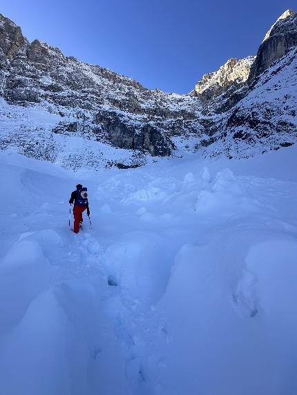 Croda di Cacciagrande, Sorapiss, Dolomiti, Mirco Grasso, Francesco Rigon - L'apertura di 'Solo per un sorriso' alla Croda di Cacciagrande (Sorapiss, Dolomiti) di Mirco Grasso e Francesco Rigon (19/12/2023)