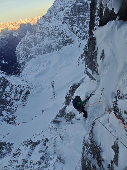 Croda di Cacciagrande, Sorapiss, Dolomites, Mirco Grasso, Francesco Rigon - The first ascent of 'Solo per un sorriso' on Croda di Cacciagrande (Sorapiss, Dolomites) by Mirco Grasso and Francesco Rigon (19/12/2023)