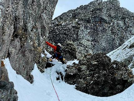 Cima di Pescegallo, Val Gerola, Orobie, Cristian Candiotto, Mattia Trabucchi - L'apertura di 'Via Aghi' alla Cima di Pescegallo in Val Gerola, Orobie (Cristian Candiotto, Mattia Trabucchi 20/12/2023)