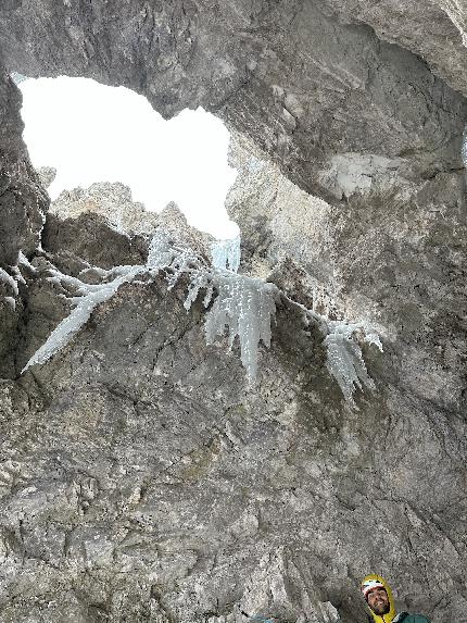 Archi del Vento, Monte Duranno, Friuli Dolomites, Mirco Grasso, Francesco Rigon, Luca Vallata - The first ascent of 'Archi del Vento' on Naso del Monte Duranno in the Friuli Dolomites (Mirco Grasso, Francesco Rigon, Luca Vallata 24/12/2024)