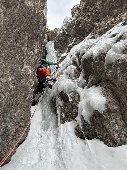 Archi del Vento, Monte Duranno, Friuli Dolomites, Mirco Grasso, Francesco Rigon, Luca Vallata - The first ascent of 'Archi del Vento' on Naso del Monte Duranno in the Friuli Dolomites (Mirco Grasso, Francesco Rigon, Luca Vallata 24/12/2024)