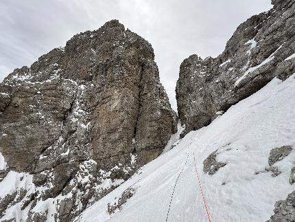 Archi del Vento, Monte Duranno, Friuli Dolomites, Mirco Grasso, Francesco Rigon, Luca Vallata - The first ascent of 'Archi del Vento' on Naso del Monte Duranno in the Friuli Dolomites (Mirco Grasso, Francesco Rigon, Luca Vallata 24/12/2024)