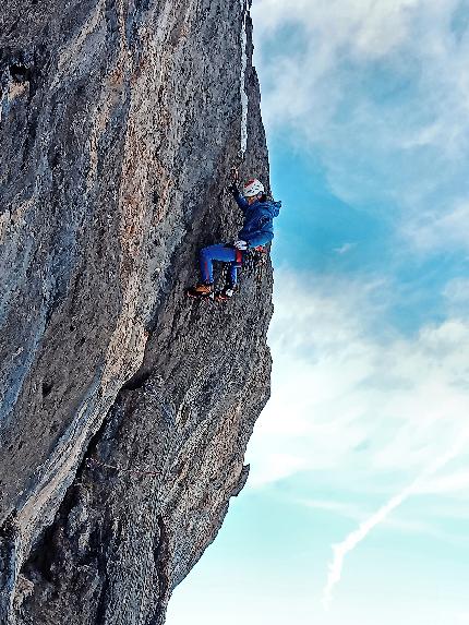 Mëisules dala Biesces, Sella, Dolomites, Emanuele Andreozzi, Rolando Varesco - The first ascent of 'Dünnes Wasser' on Mëisules dala Biesces, Sella, Dolomites (Emanuele Andreozzi, Rolando Varesco 20/12/2023)