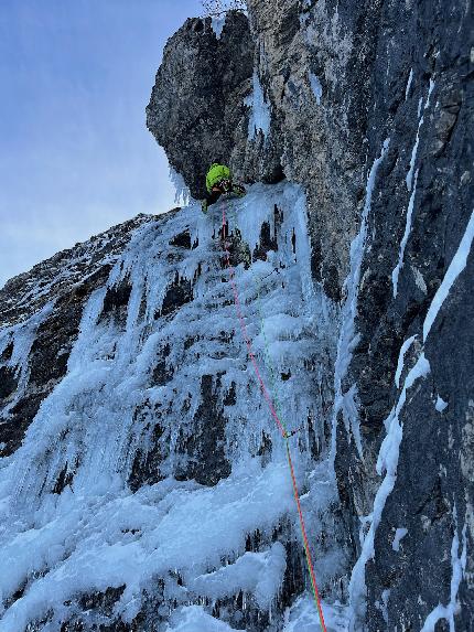 Cima delle Fontane Fredde, Brenta Dolomites, Davide Galizzi, Daniele Leonardelli - The first ascent of 'Trilly occhi di ghiaccio' on Cima delle Fontane Fredde, Brenta Dolomites (Davide Galizzi, Daniele Leonardelli 22/12/2023)