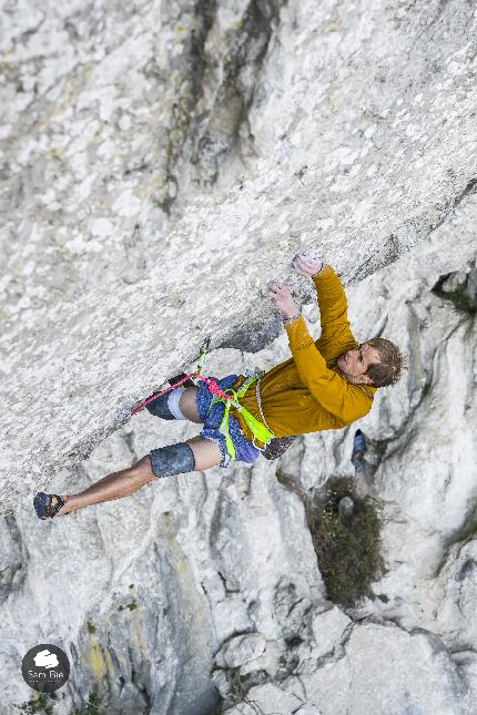 Seb Berthe ripete Beyond (9a+) al Pic Saint Loup in Francia