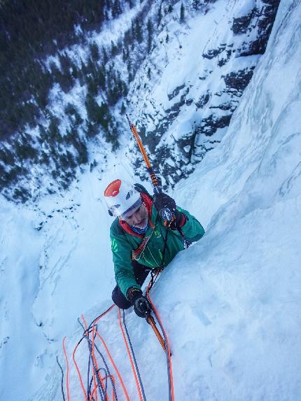 Norvegia cascate di ghiaccio, Alessandro Ferrari, Giovanni Zaccaria - Norvegia ice climbing trip: Alessandro Ferrari su Hydnefossen