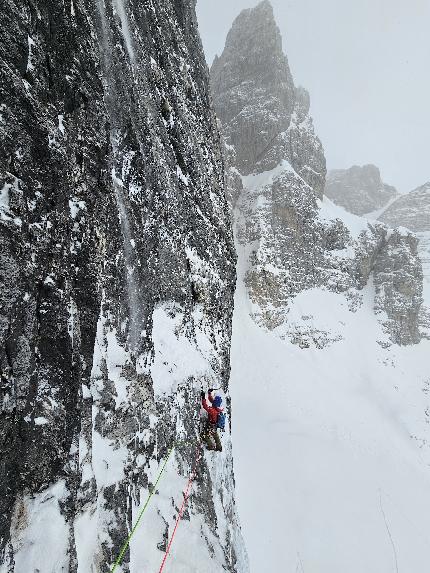 Il Cigno Nero, nuova via di misto sulla Cima Falkner (Dolomiti di Brenta) di Federico Asciolla e Enrico Lovato