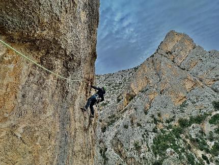 Nemuel Feurle ripete Hotel Supramonte in Sardegna