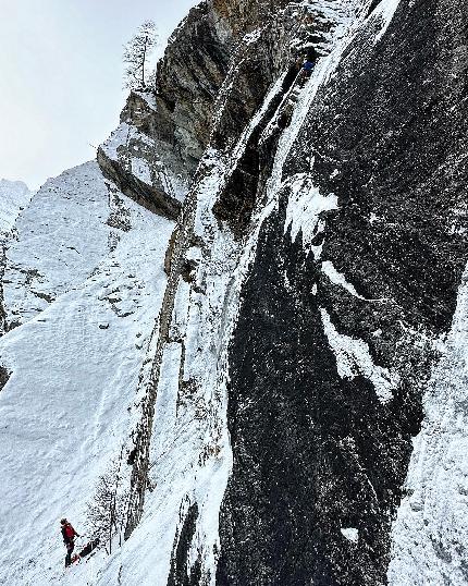 Valnontey, Valle d'Aosta, Roger Bovard, François Cazzanelli, Marco Farina - L'apertura di 'Yper Gran Val' in Valnontey, Valle d'Aosta (Roger Bovard, François Cazzanelli, Marco Farina 07/01/2024)