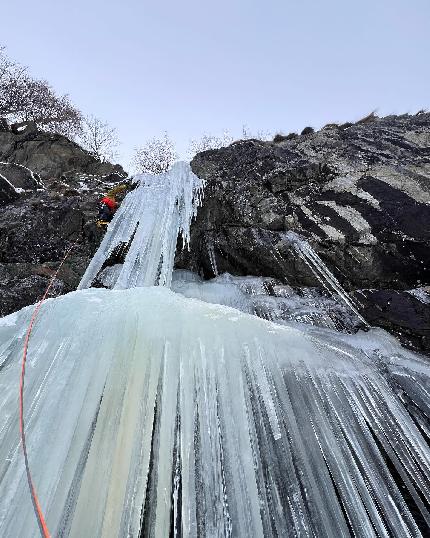 Valnontey, Valle d'Aosta, Roger Bovard, François Cazzanelli, Marco Farina - L'apertura di 'Yper Gran Val' in Valnontey, Valle d'Aosta (Roger Bovard, François Cazzanelli, Marco Farina 07/01/2024)