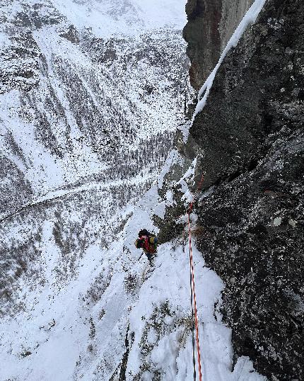 Valnontey, Valle d'Aosta, Roger Bovard, François Cazzanelli, Marco Farina - L'apertura di 'Yper Gran Val' in Valnontey, Valle d'Aosta (Roger Bovard, François Cazzanelli, Marco Farina 07/01/2024)