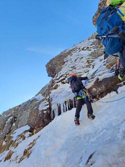 Pizzo Salina, Orobie, Francesco Fumagalli, Francesco Mazza, Thomas Triboli - L'apertura di 'Lucky Ice' al Pizzo Salina nelle Orobie Bergamasche (Francesco Fumagalli, Francesco Mazza, Thomas Triboli, 23/12/2023)