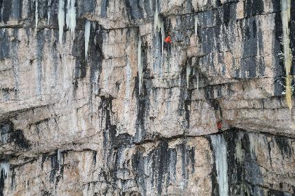 Emozioni Alpine in Val Travenanzes (Dolomiti), la nuova via di misto di Santiago Padròs, Raffaele Mercuriali e Rolando Varesco