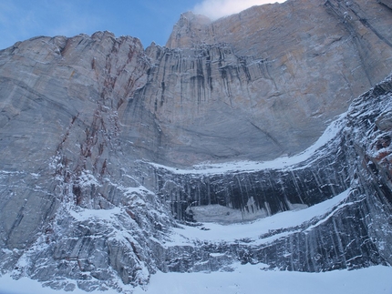 Superbalance, Baffin Island - La parete nord del Polar Sun Spire, Baffin Island.