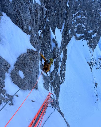 Civetta, Dolomiti, Christian Casanova, Francesco Favilli, Mathieu Maynadier - The first ascent of 'Mixte Feeling' in Civetta, Dolomites (Christian Casanova, Francesco Favilli, Mathieu Maynadier 15-16/01/2024)