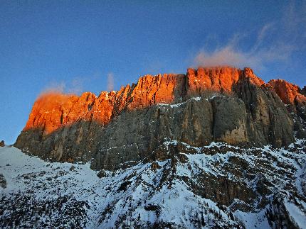 Monte Fop, Dolomiti, Emanuele Andreozzi, Stefano Giongo - L'apertura di 'Per un Angelo' sulla parete nord del Monte Fop in Val Ombretta, Marmolada, Dolomiti (Emanuele Andreozzi, Stefano Giongo 04/01/2024)