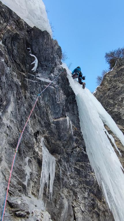 New mixed climb in Valle Argentera (Valle di Susa), Italy