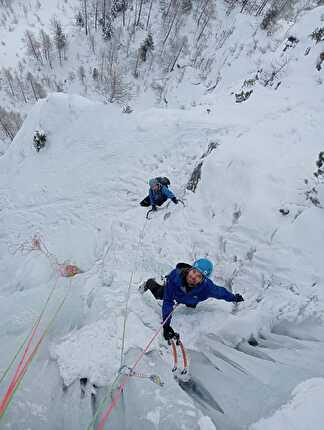 Settore Ambarass a serne, Valle Argentera, Carlo Filippi, Giovanni Ravizza, Michele Tixi - Settore Ambarass a serne, Valle Argentera (Carlo Filippi, Giovanni Ravizza, Michele Tixi 01/2024)