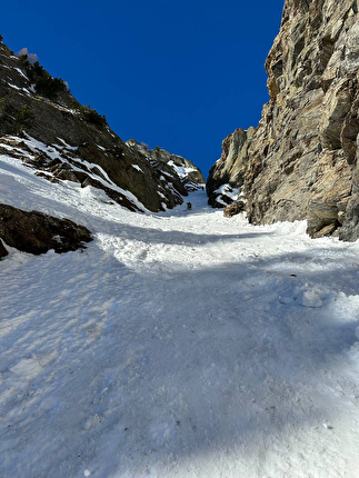 La Cascata dell'Arbiére, Saint-Barthélemy, Valle d'Aosta, François Cazzanelli, Stefano Stradelli, Giuseppe Vidoni - The first ascent of 'La Cascata dell'Arbiére' alla Becca des Arbiére in Valle d'Aosta (François Cazzanelli, Stefano Stradelli, Giuseppe Vidoni 27/01/2024)