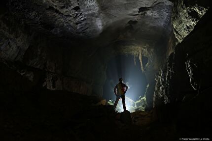 Associazione La Venta Esplorazioni Geografiche, Colombia - El Penòn, Colombia: Hoyo de la Palmas galleria fossile