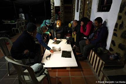 Associazione La Venta Esplorazioni Geografiche, Colombia - El Penòn, Colombia: pianificazione serale e briefing
