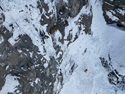 In Val d’Ayas due nuove cascate di ghiaccio firmate Cazzanelli, Stradelli e Perruquet