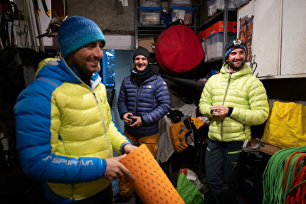 Cervino, François Cazzanelli, Jerome Perruquet, Marco Farina, Stefano Stradelli - L'apertura di 'Una Follia per Adriana - Il Grande Diedro dalla Sud' sul Cervino (François Cazzanelli, Jerome Perruquet, Marco Farina, Stefano Stradelli 06/02/2024)