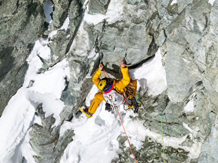 Matterhorn, François Cazzanelli, Jerome Perruquet, Marco Farina, Stefano Stradelli - The first ascent of 'Una Follia per Adriana - Il Grande Diedro dalla Sud' on the Matterhorn (François Cazzanelli, Jerome Perruquet, Marco Farina, Stefano Stradelli 06/02/2024)