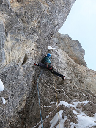 Crozzon di Val d’Agola, Brenta Dolomites, Nicola Castagna, Francesco Salvaterra - The first ascent of 'La Concha de la lora' on Crozzon di Val d’Agola in the Brenta Dolomites (Nicola Castagna, Francesco Salvaterra 25/01/2024)