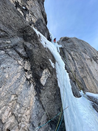 Agner, Dolomiti, Simon Gietl, Lukas Hinterberger, Michael Wohlleben - La salita di 'Ultima perla' ground-up sull'Agner, Dolomiti (Simon Gietl, Lukas Hinterberger, Michi Wohlleben 27-29/12/2023)