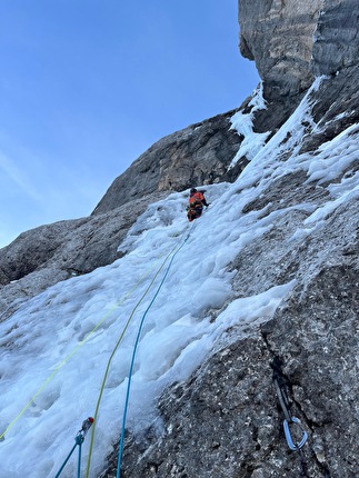 Agner, Dolomiti, Simon Gietl, Lukas Hinterberger, Michael Wohlleben - La salita di 'Ultima perla' ground-up sull'Agner, Dolomiti (Simon Gietl, Lukas Hinterberger, Michi Wohlleben 27-29/12/2023)