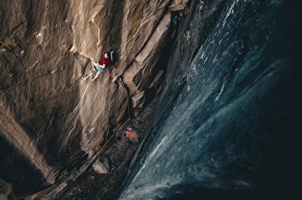 Adam Ondra climbing Bon Voyage, E12 trad at Annot