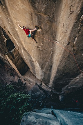 Adam Ondra Bon Voyage - Adam Ondra making the first repeat of 'Bon Voyage' (E12/9a) at Annot in France, February 2024