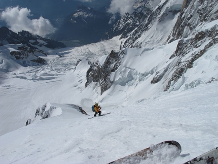 Monte Bianco: discesa con gli sci della via Tardivel per Dallona e Civra Dano