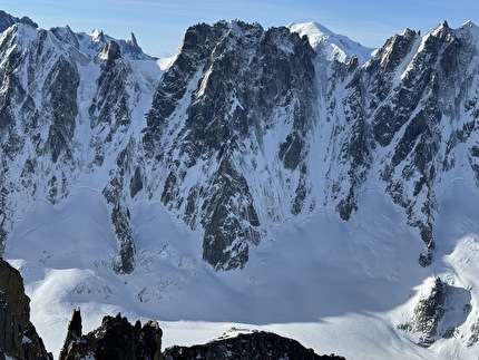 Aiguille d’Argentière, Arête Charlet Straton, Tom Lafaille, Fay Manners - Making the first ski descent of Stratonspherique on Aiguille d’Argentière (Tom Lafaille, Fay Manners 17/02/2024)