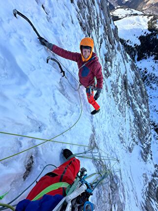 Sassolungo, Dolomiti, Martin Feistl, Simon Gietl - L'apertura di 'Aura' sulla parete NE del Sassolungo, Dolomiti (Martin Feistl, Simon Gietl 02-03/02/2024)