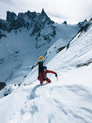 Dent du Requin, Yannick Boissenot, Julien Herry, Zian Perrot-Couttet - The descent 'L’aileron du Requin' on Dent du Requin in the Mont Blanc massif (Yannick Boissenot, Julien Herry, Zian Perrot-Couttet 02/2024)