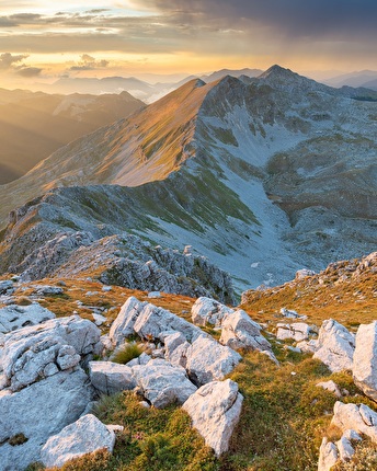 Fotografare il Parco XVII edizione - Fotografare il Parco XVII edizione, Paesaggi del Parco: Parco Nazionale Abruzzo, Lazio e Molise, Creste calcaree al tramonto di Daniele Frigida