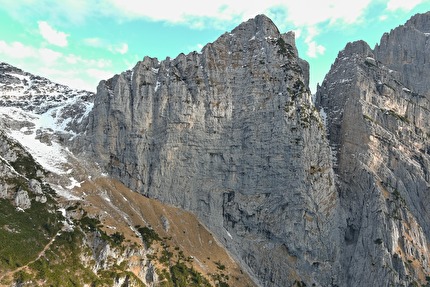 Val Scura, Vette Feltrine, Dolomiti, Nicolò Geremia, Mirco Grasso, Francesco Rigon - La Cima di Valscura dove corre la via 'Andamento Lento' in Valscura (Vette Feltrine, Dolomiti)