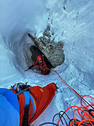 Monte Fop, Dolomiti, Emanuele Andreozzi, Fabio Tamanini, Vaida Vaivadaite - L'apertura di 'Per Elisabetta' sulla parete nord del Monte Fop in Val Ombretta, Marmolada, Dolomiti (Emanuele Andreozzi, Fabio Tamanini, Vaida Vaivadaite 28/01/2024