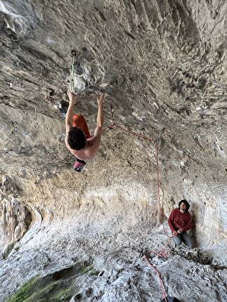 Luca Bacer - Luca Bacer su 'Sanjski par extension' (9a) a Mišja Peč in Slovenia.