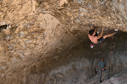 Luca Bacer - Luca Bacer su 'Sanjski par extension' (9a) a Mišja Peč in Slovenia.