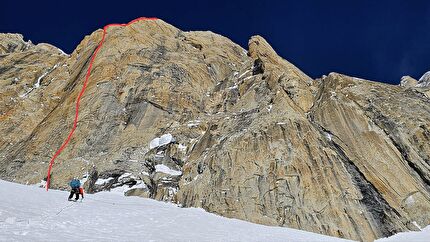 Enorme big wall in Alaska scalata in inverno da Paweł Hałdaś e Marcin Tomaszewski