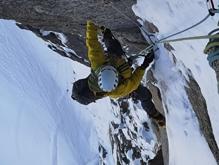 Pointe de Nantillons, Mont Blanc, Alain Andrés, Garo Azkue - The first ascent of 'Sorterriko Koblak' on Pointe de Nantillons, Mont Blanc massif (Alain Andrés, Garo Azkue 06/02/2024)